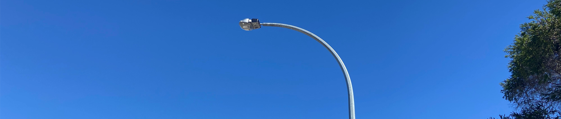 Faulty Street Light